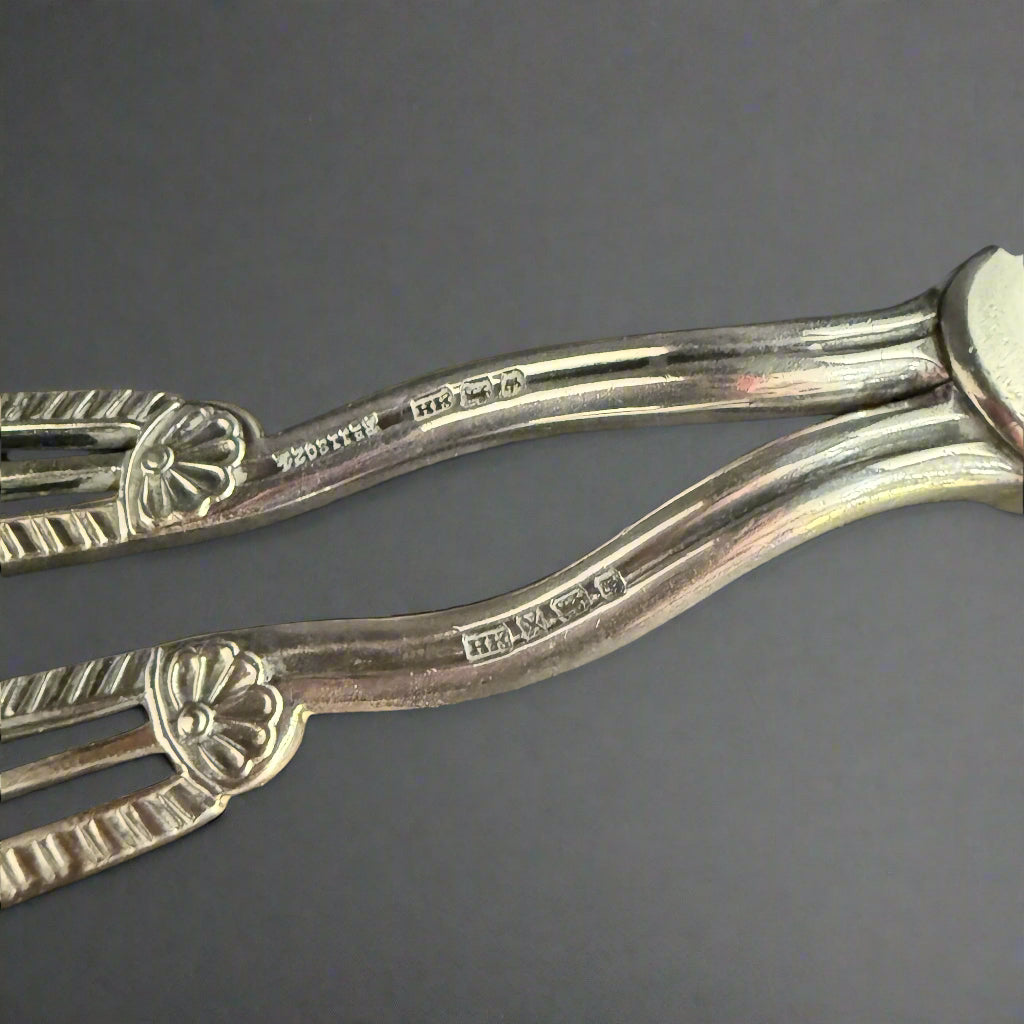 Boxed set of silver grape scissors made in Sheffield 1890 by Harrison Brothers 