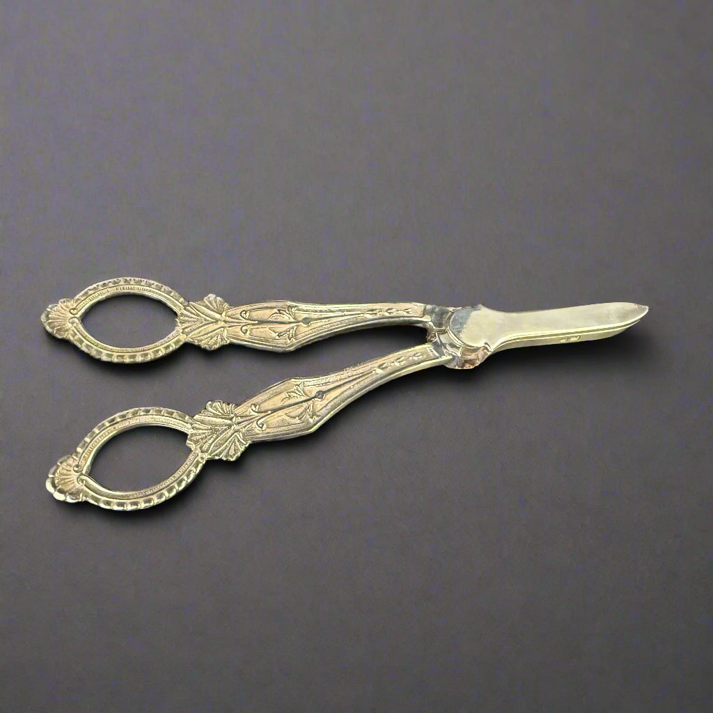 Decorative pair of silver grape scissors made in London 1977 by A Chick & Son