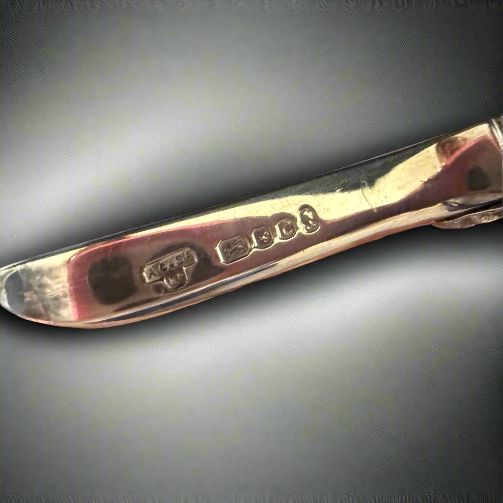 Decorative pair of silver grape scissors made in London 1977 by A Chick & Son