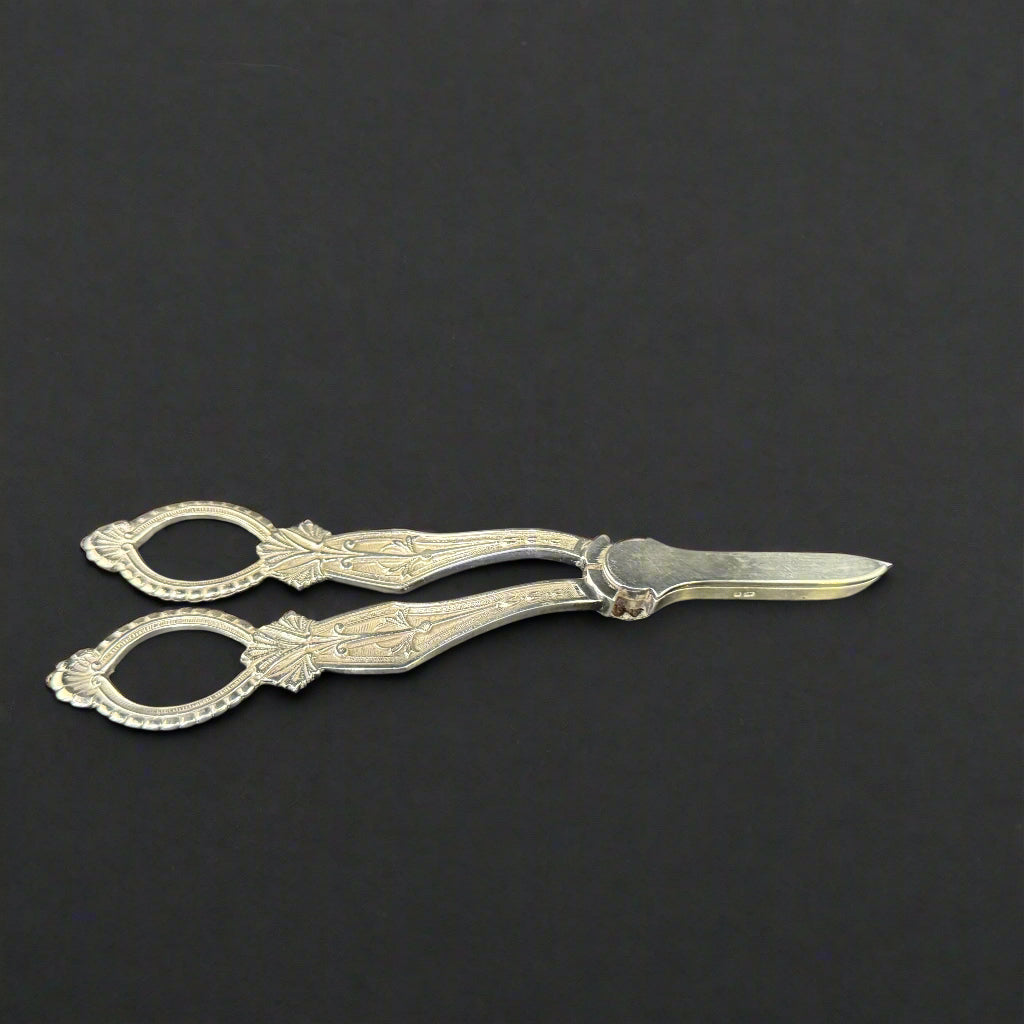 Decorative pair of silver grape scissors made in London 1978 by A Chick & Co