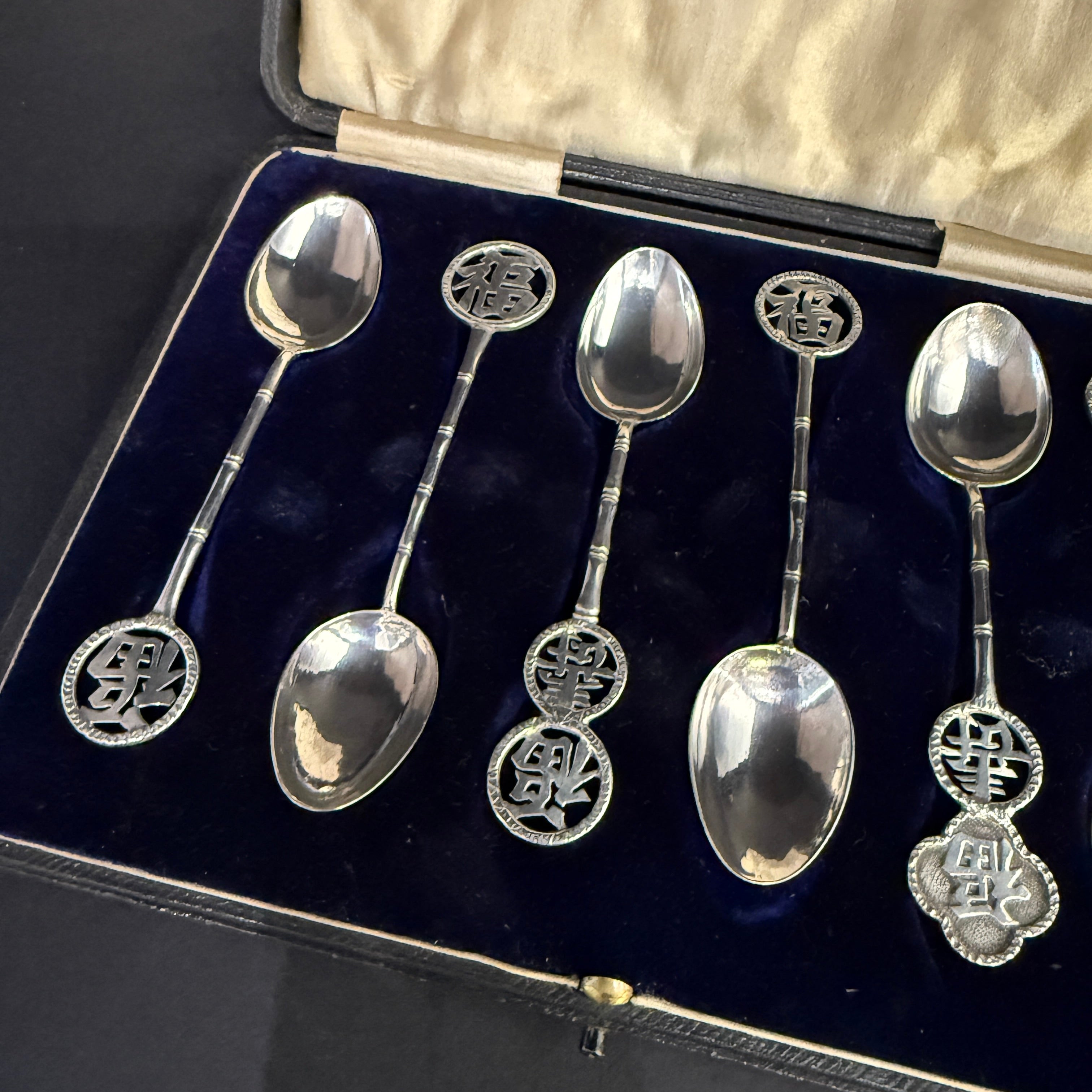 Boxed set of 6 Chinese silver teaspoons made by Wang Hing in Canton circa 1900