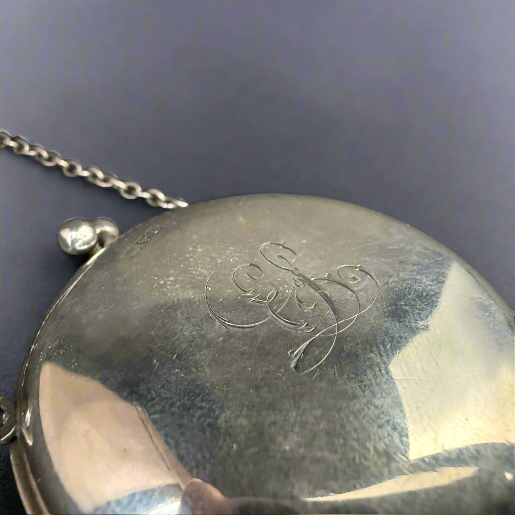 Silver locket purse made in Chester 1915