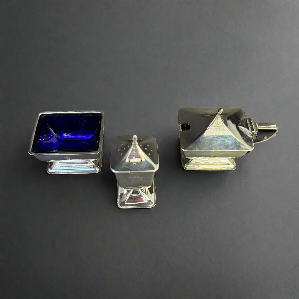 Three piece Art Deco silver cruet set made in Birmingham 1938 by Deacon & Francis 