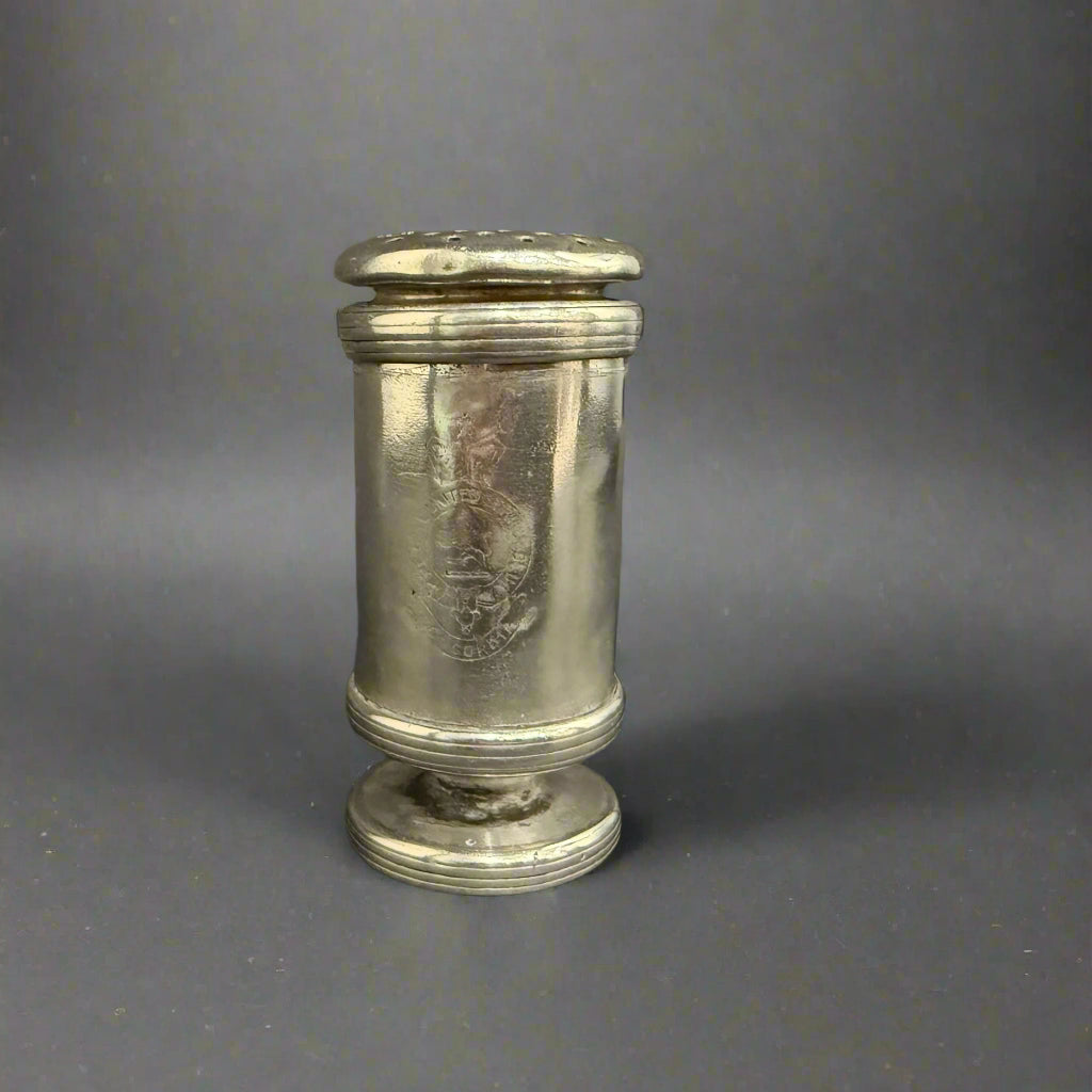 Colonial silver Indian pepper shaker with the crest of The Bengal United Servicemen's Club (opened in 1827 as the Calcutta United Service Club in The Esplanade)
