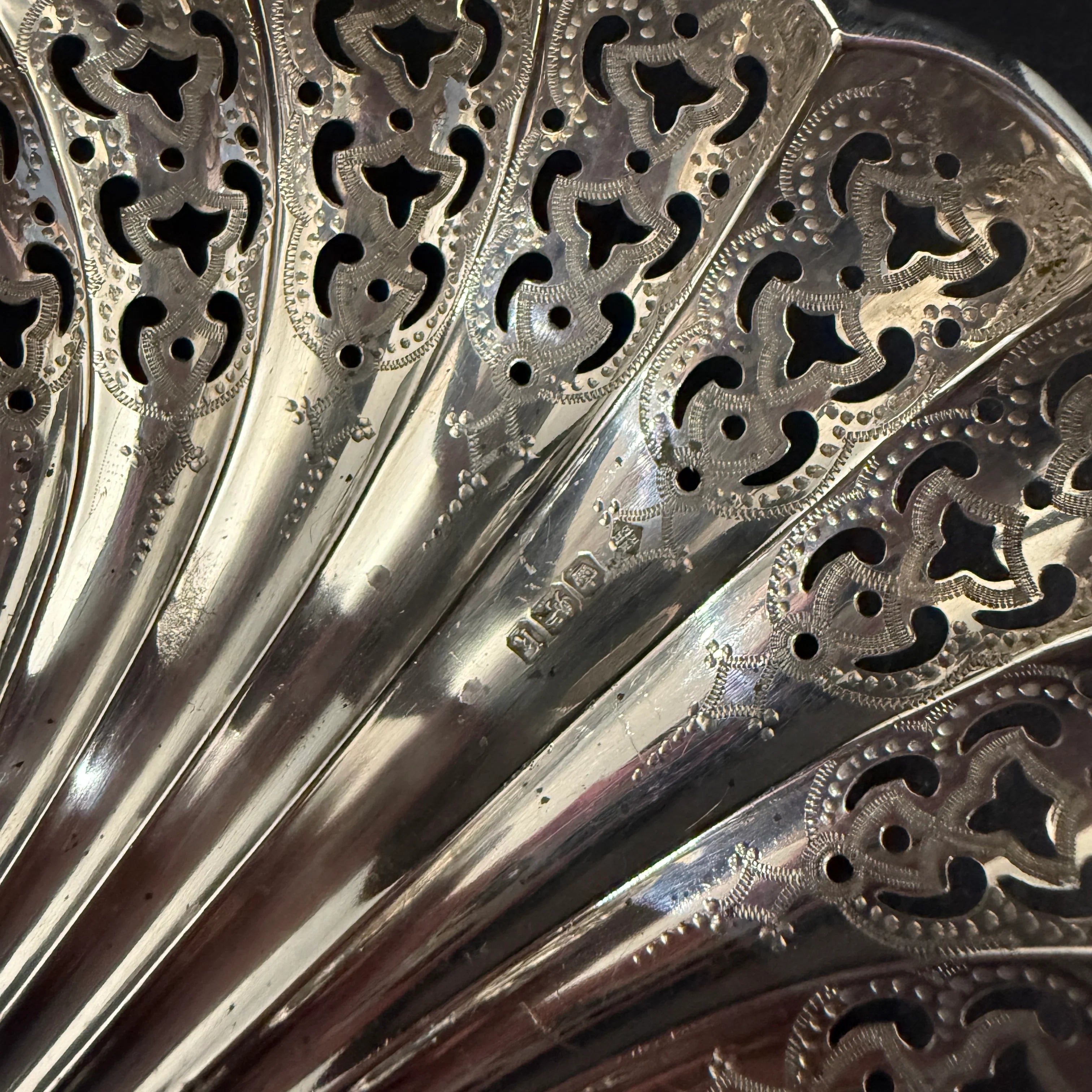 Pierced silver shell dish made in Sheffield 1902 by Richard & Ebenezer Hall