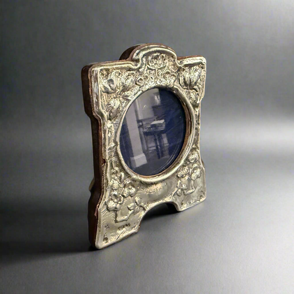 2x2" Modern silver frame with ornate rectangular border