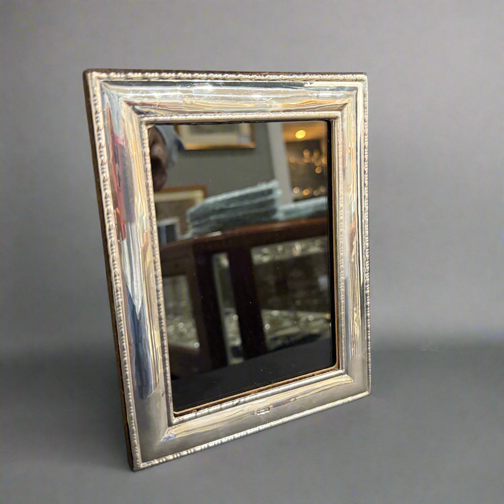 6x4" Modern silver frame 