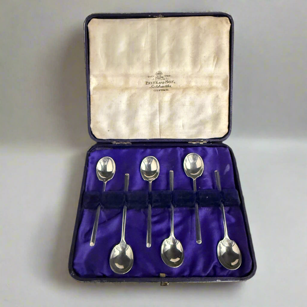 Boxed set of 6 Art Deco silver coffee teaspoons made in Sheffield 1926 by James Dixon