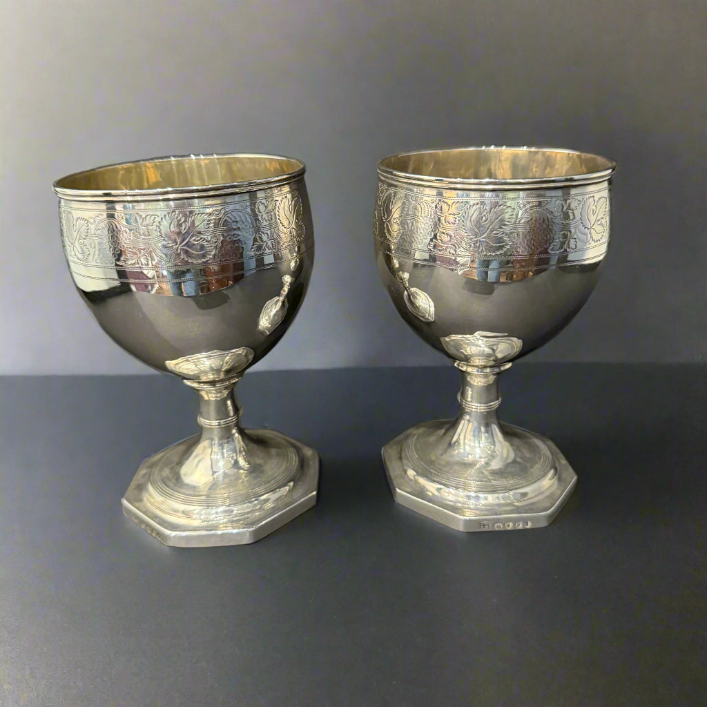 Wonderful pair of Georgian wine goblets with original faded gilt bowl interior made in London 1810 by Thomas Wallis and Jonathan Hayne