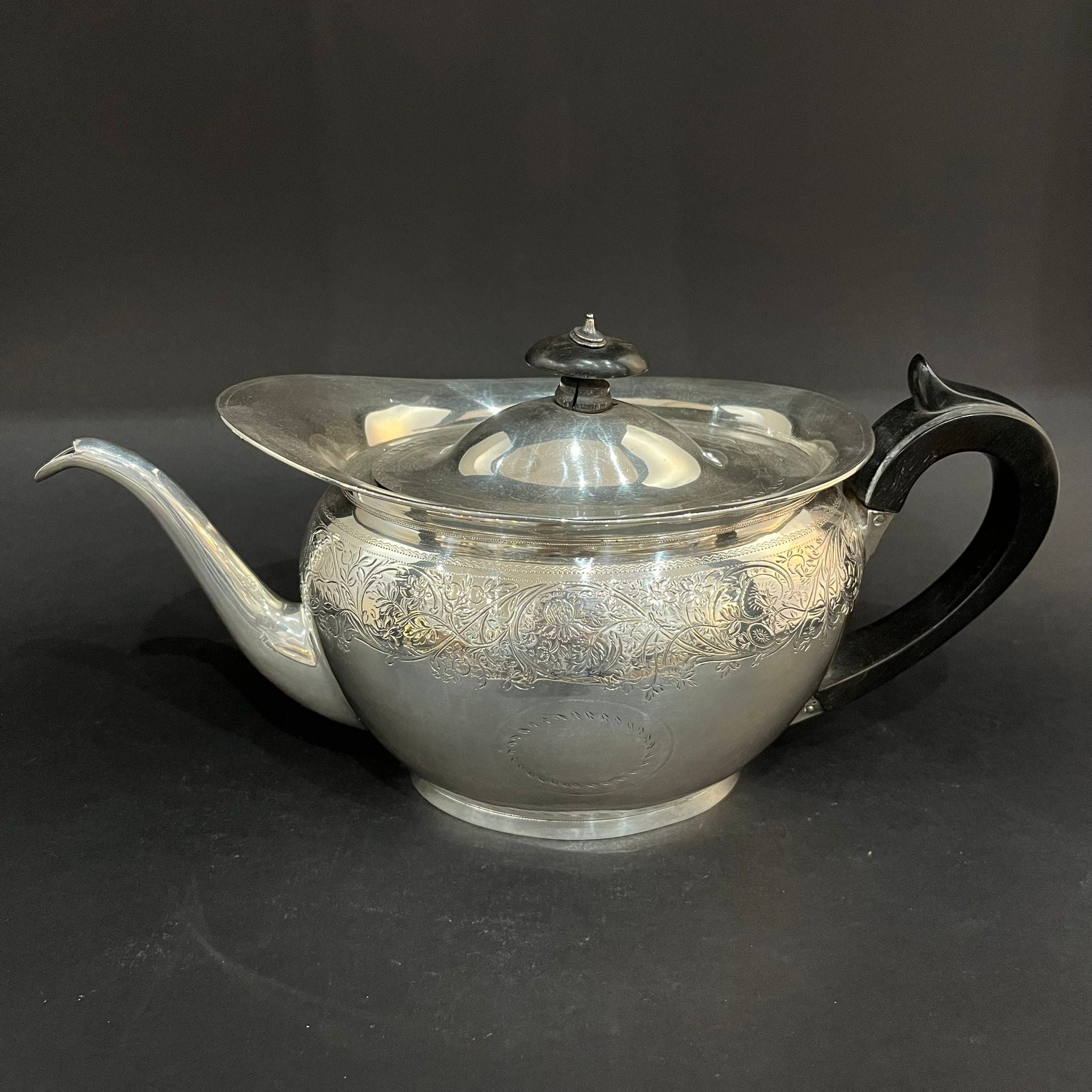 Georgian silver teapot made in London by Duncan Urquart and Naphtali Hart