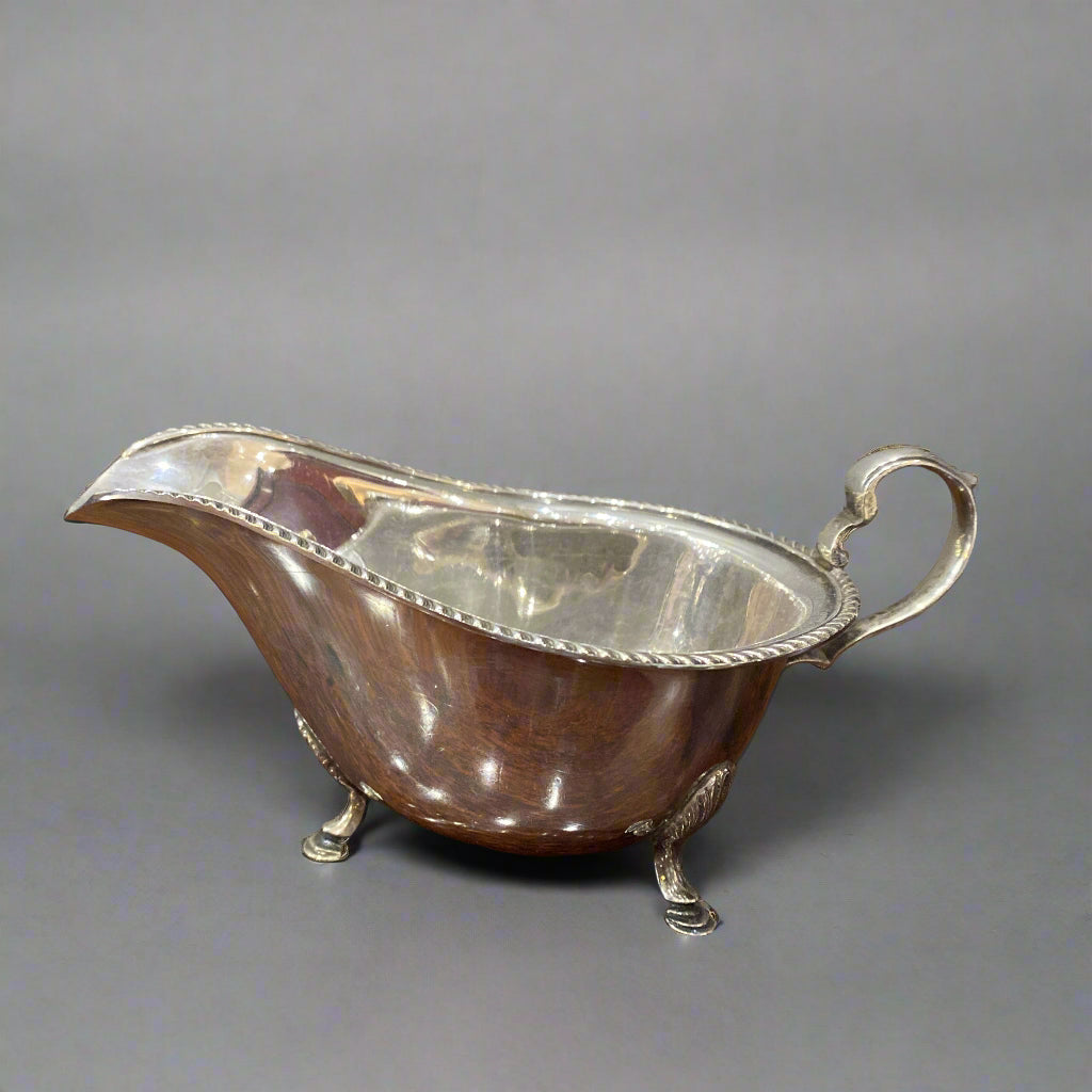 Silver sauce boat Sheffield 1941