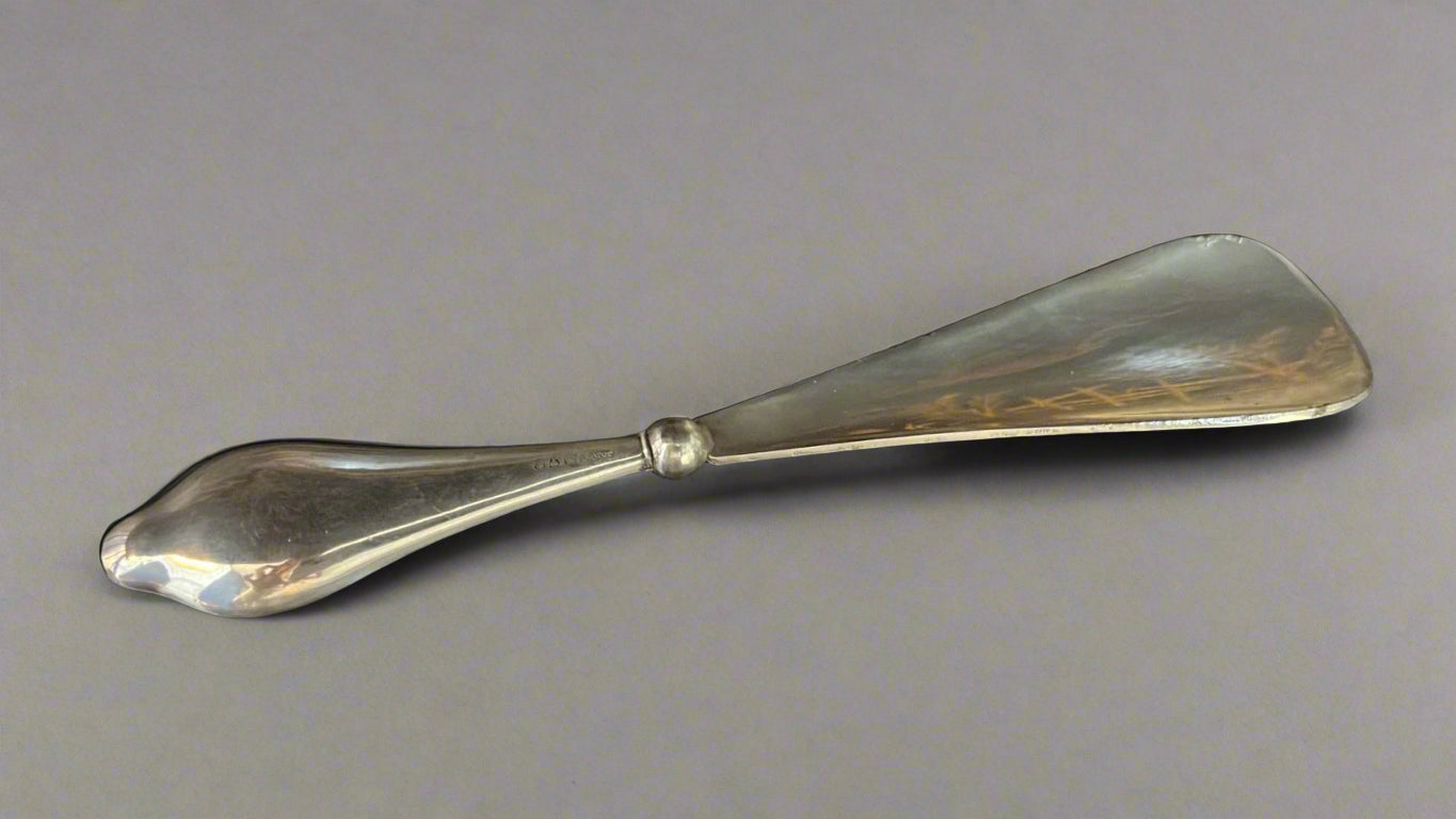 Silver shoe horn Chester 1923