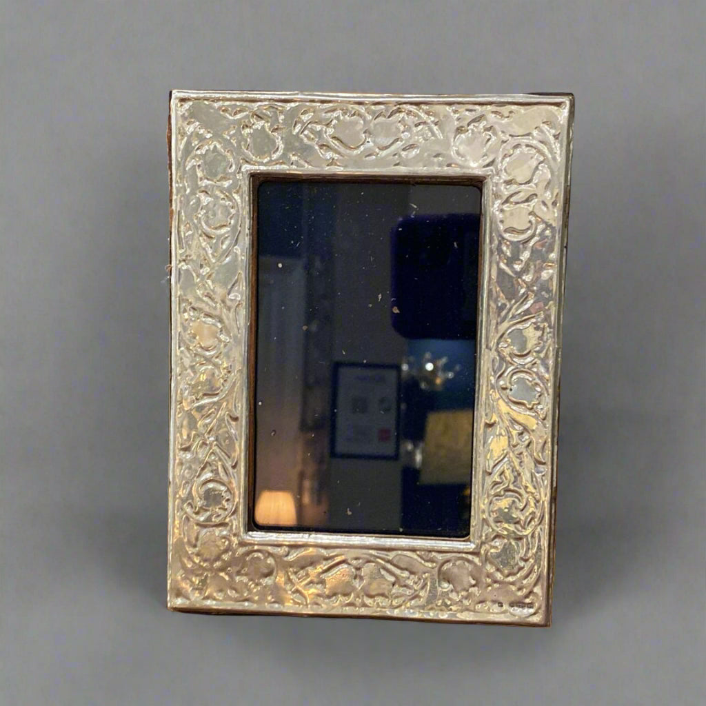 William Morris design silver frame