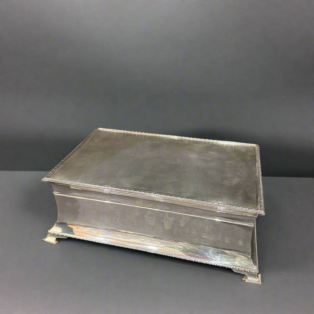 Extra large clean silver cigar box with machine turned top and camphor wood lining made in Birmingham 1937 by John Dixon &amp; Son