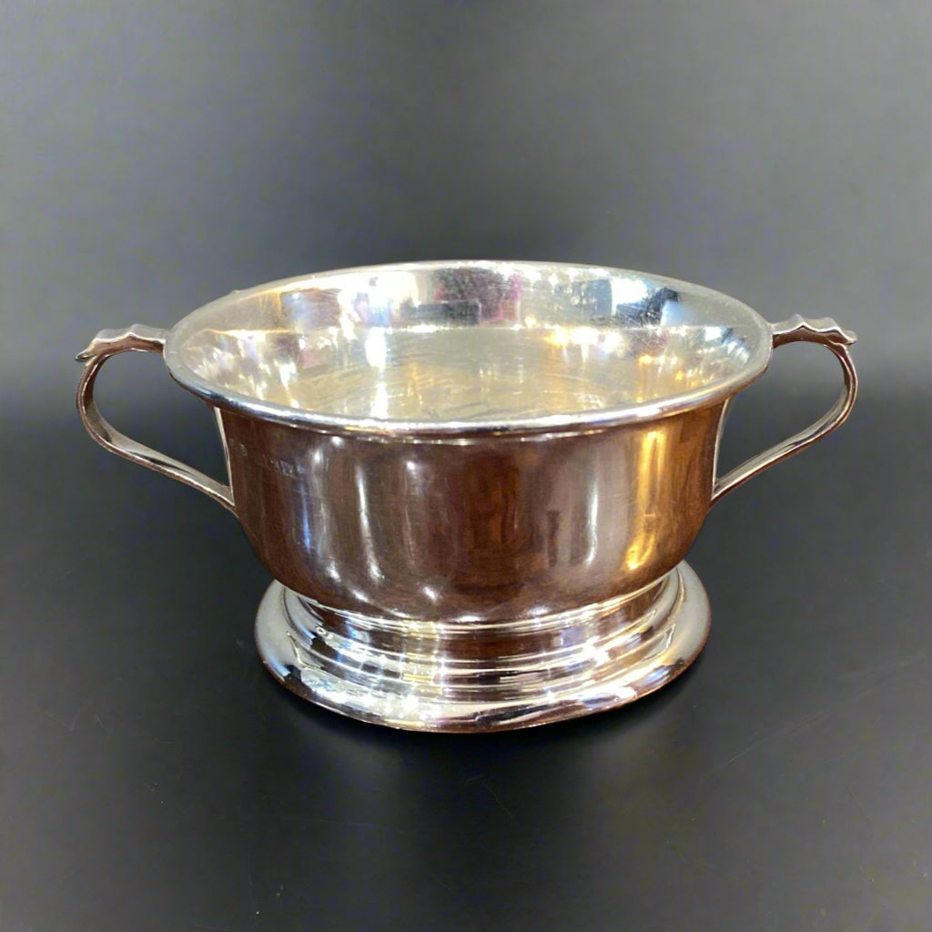 Small silver porringer made in Birmingham 1971 by Dean and Francis