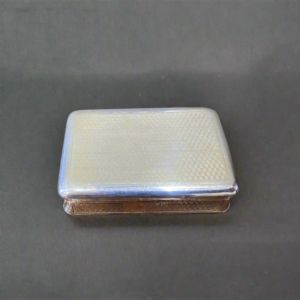 georgian silver gilt snuff box