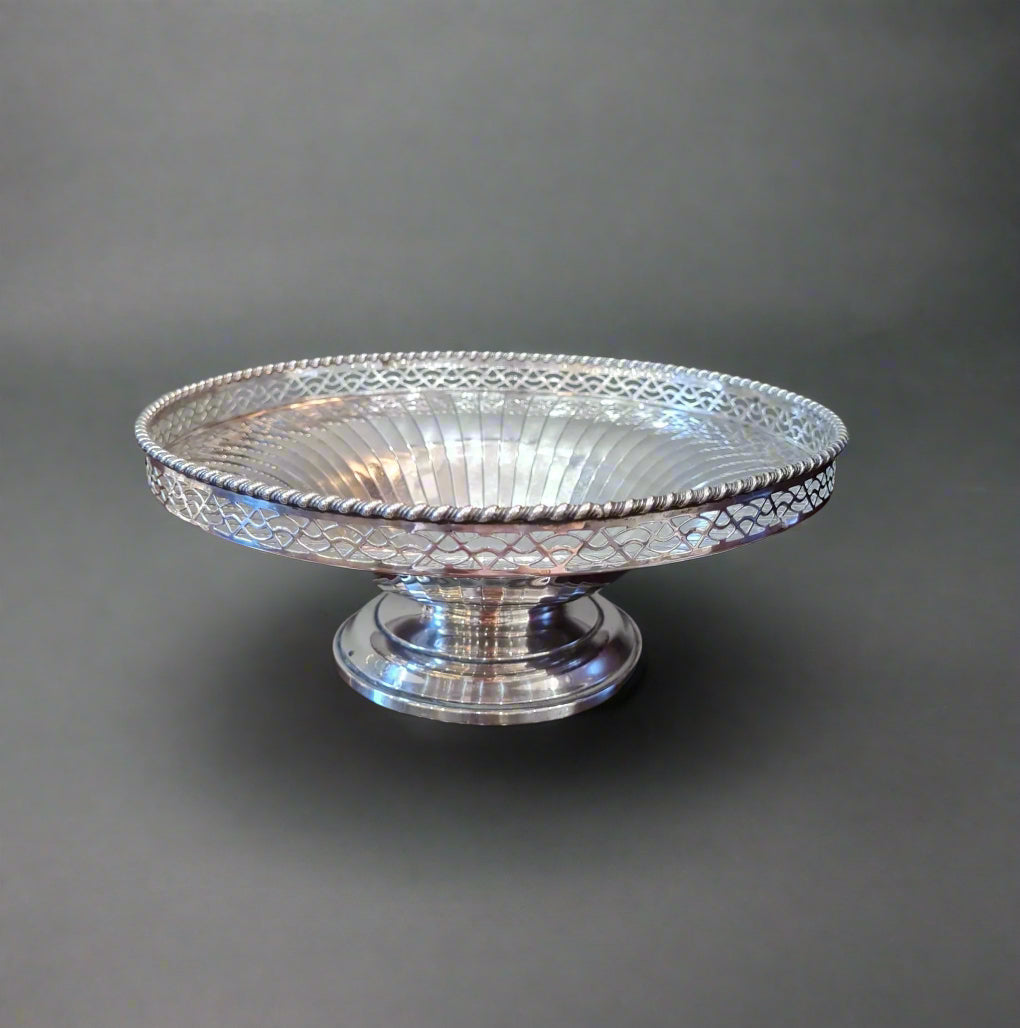 Silver deco centrepiece with pierced rim made in Birmingham 1934 by Adie Brothers