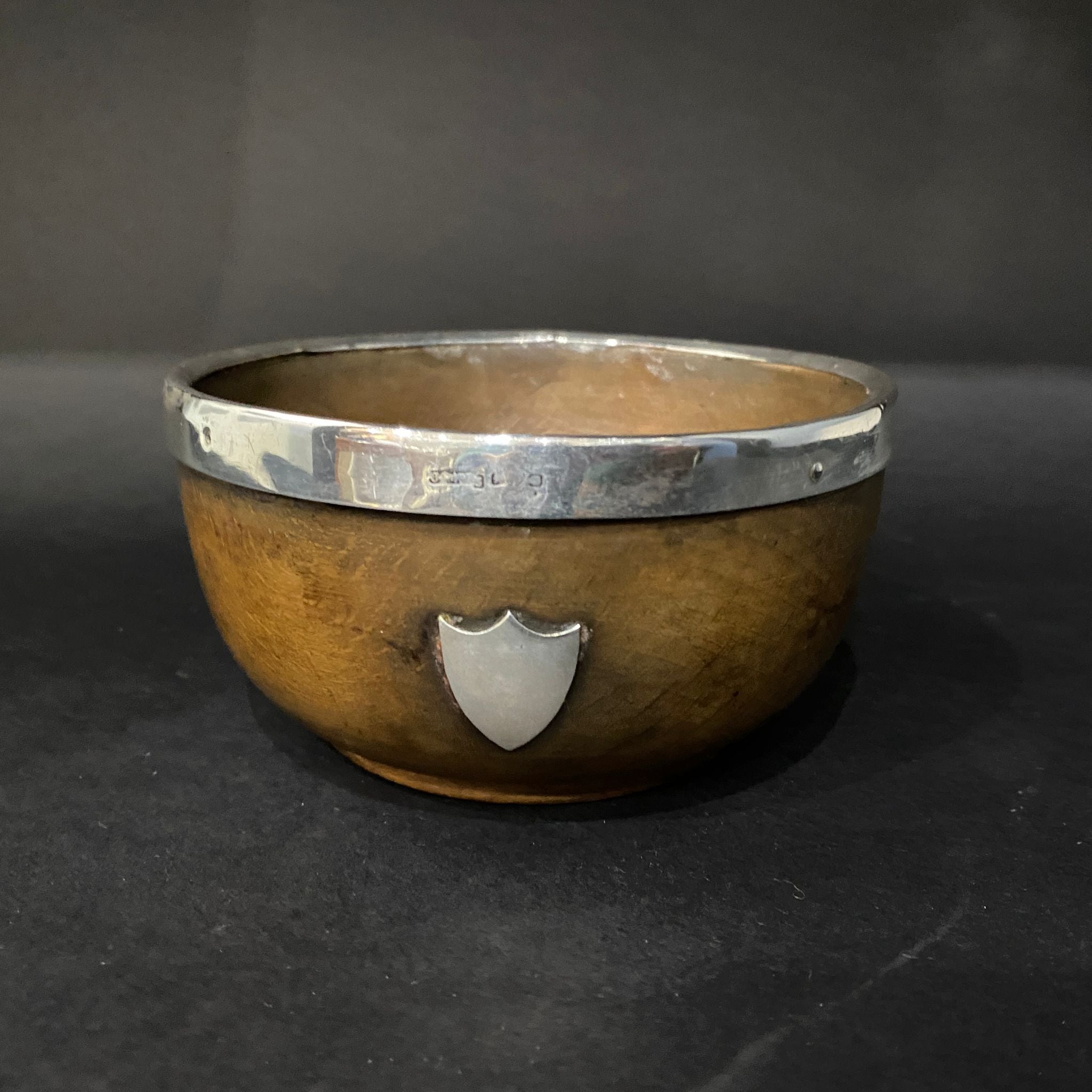 Silver and wood mazza bowl made in Chester 1941 by Cornelius Desormeaux Saunders &amp; James Hollings