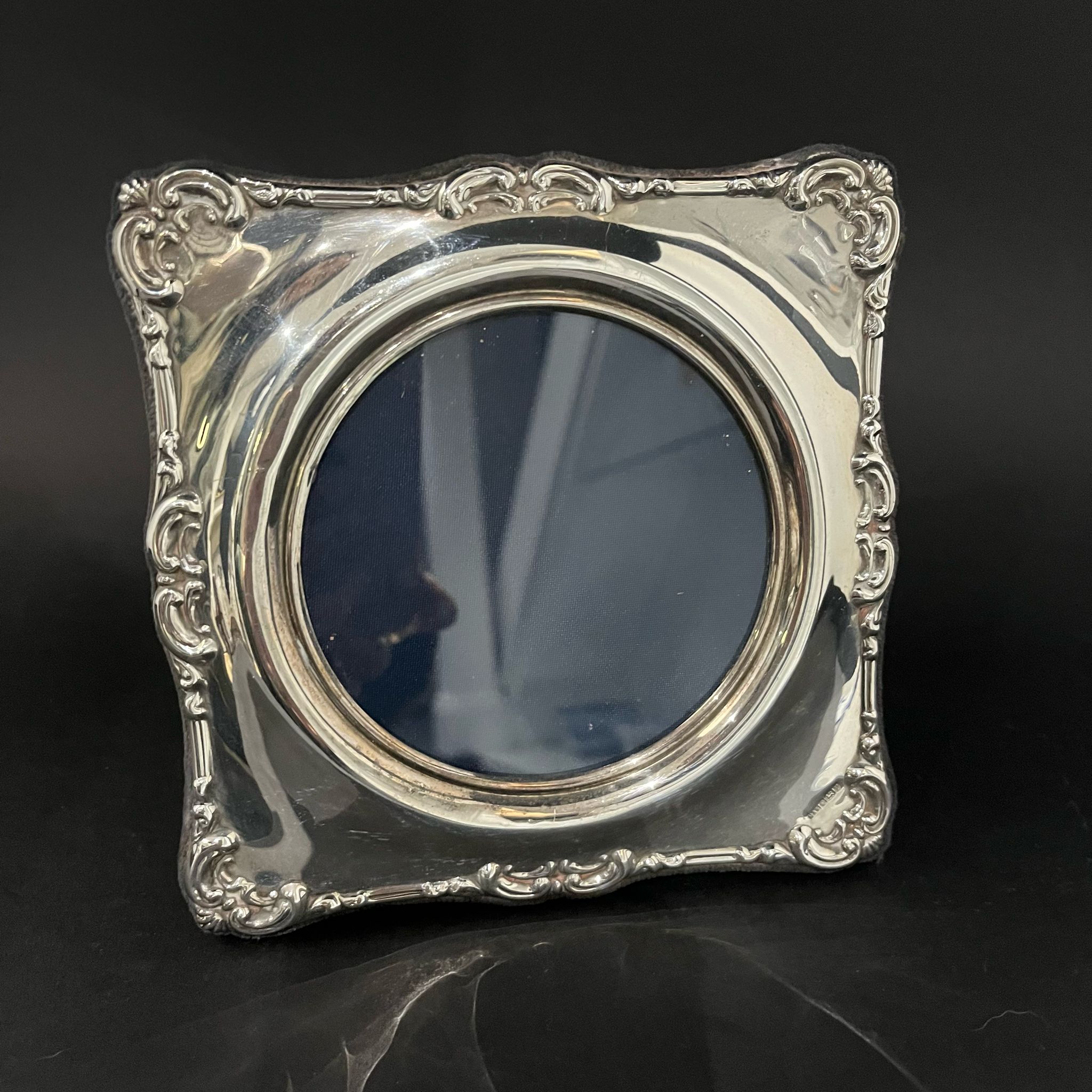 3.5" Vintage square silver photo frame made in Sheffield in 1993 by Mappin and Webb