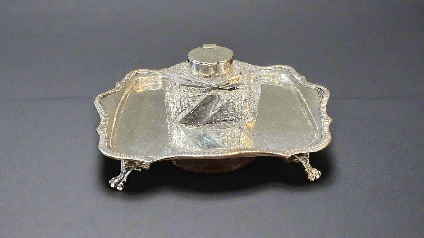 Single silver inkwell made in Sheffield 1903 by James Deacon