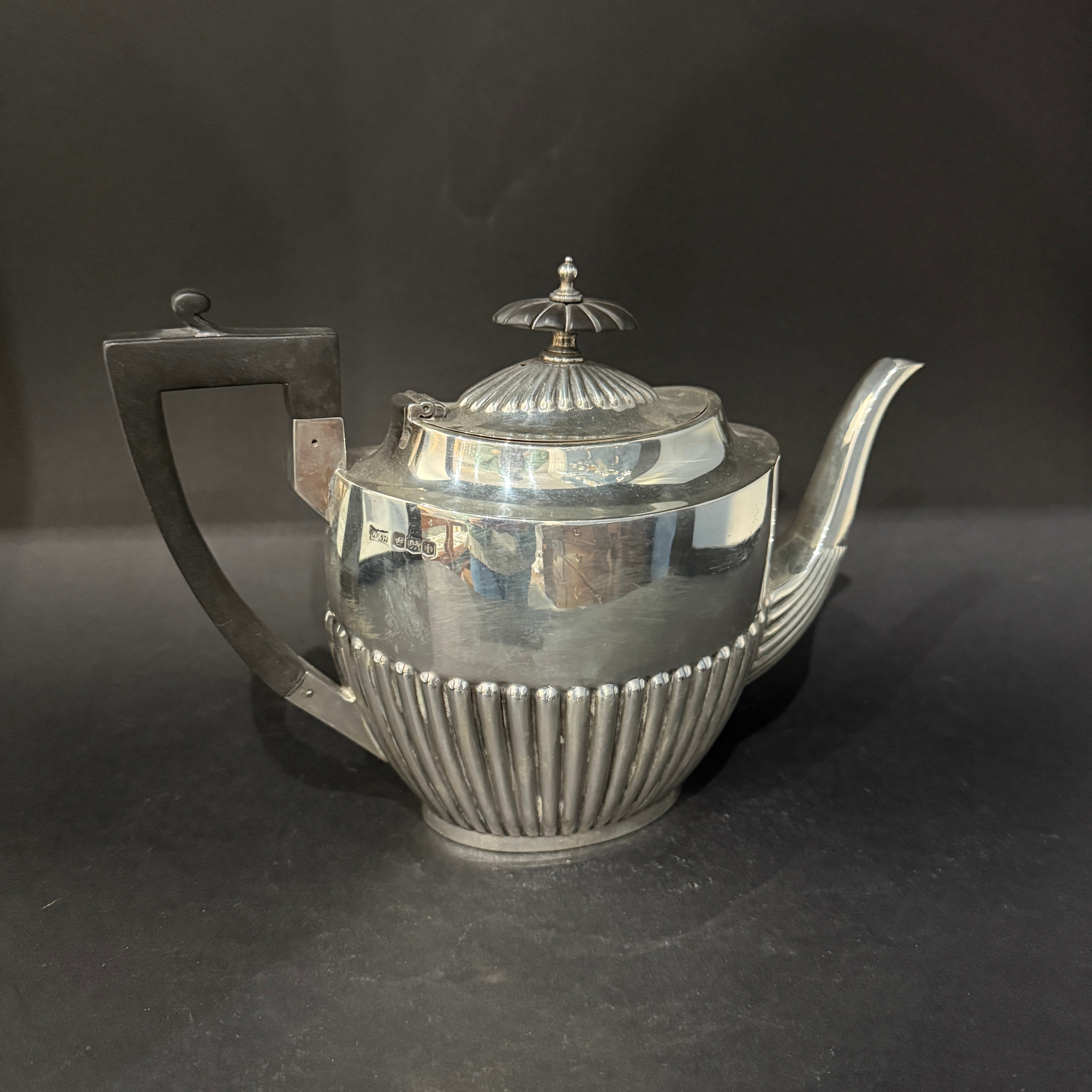 Half fluted teapot by Walker &amp; Hall. Sheffield 1926