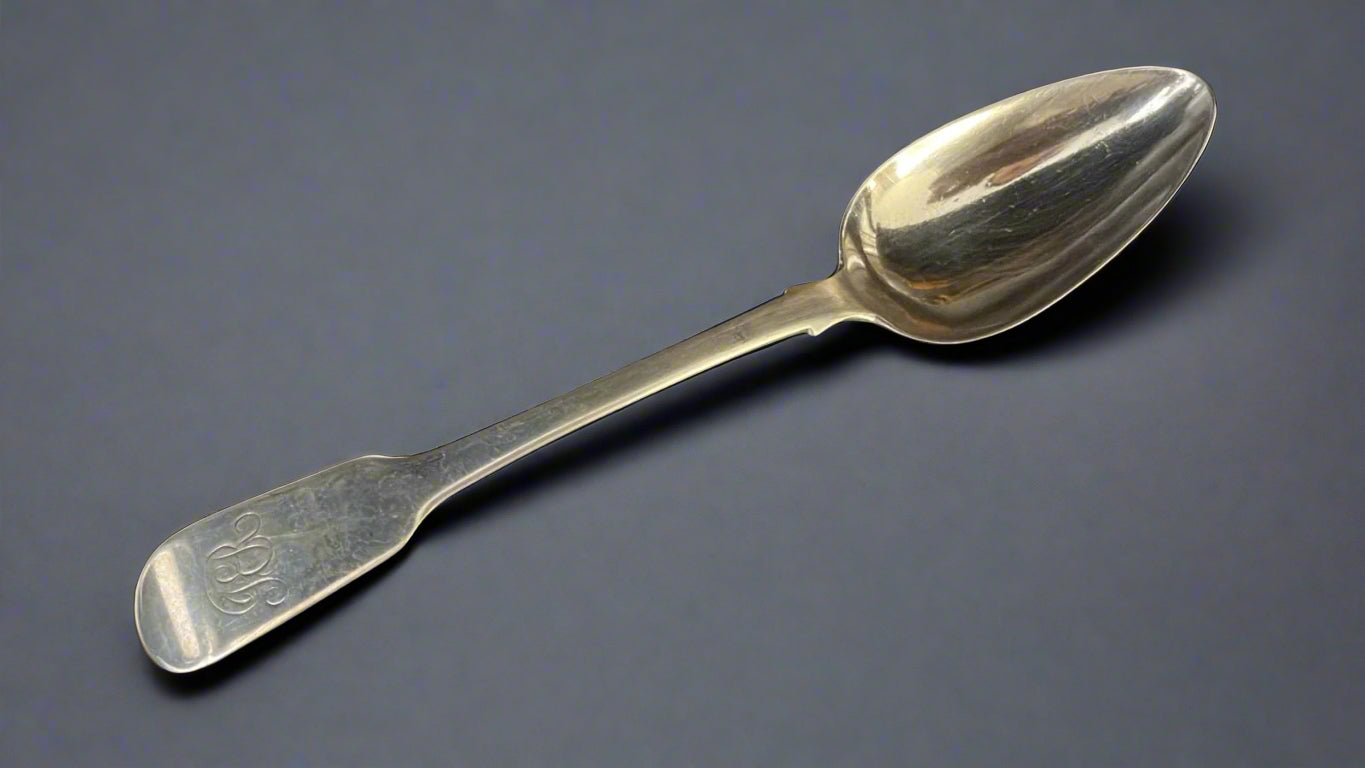 Silver dinner / serving spoon made in Birmingham 1823 by Ed Thomason