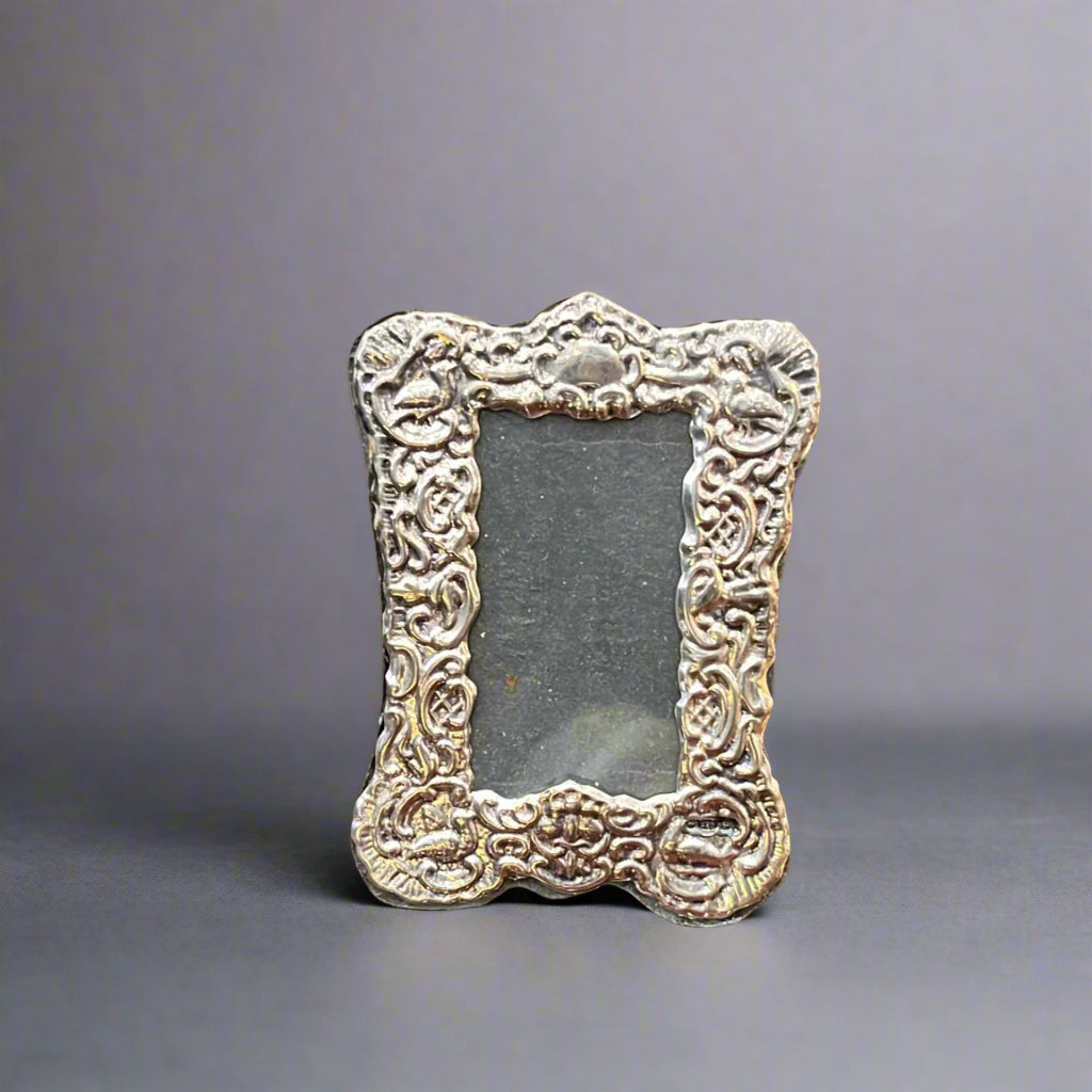 small modern silver frame