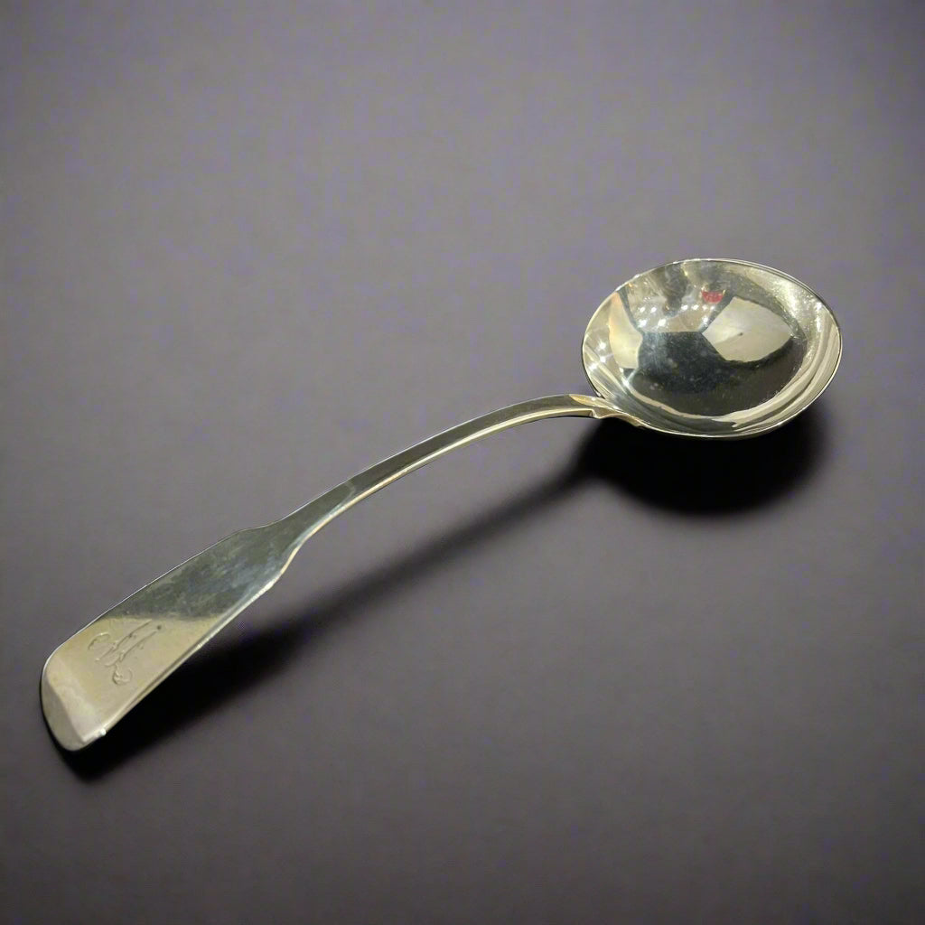 silver sauce ladle London 1826 by the Lias Brothers